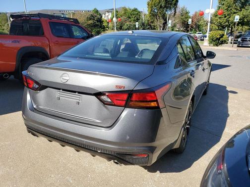 2025 Nissan Altima SR FWD
