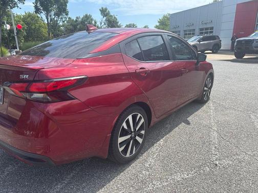 Scarlet Ember Pearl Metallic 2021 Nissan Versa 1.6 S