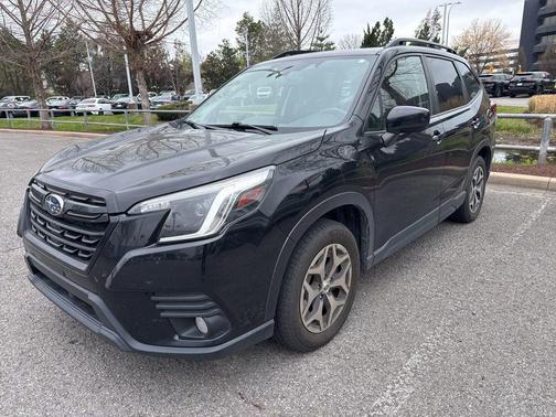 Crystal Black Silica 2023 Subaru Forester Premium