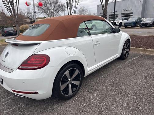 2019 Volkswagen Beetle 2.0T SE