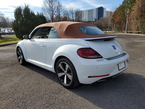 2019 Volkswagen Beetle 2.0T SE