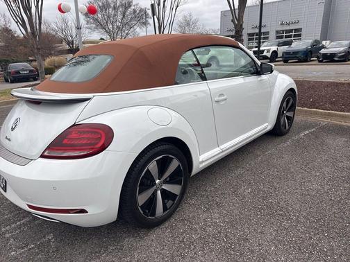 2019 Volkswagen Beetle 2.0T SE