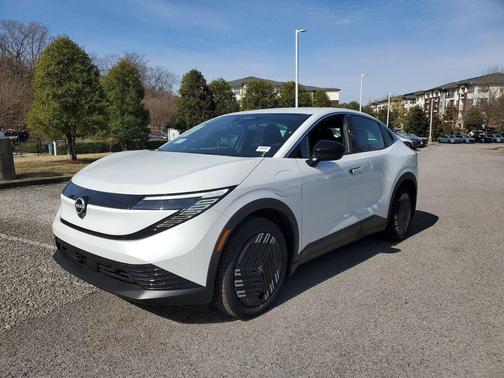 White Pearl 2026 Nissan Leaf S+