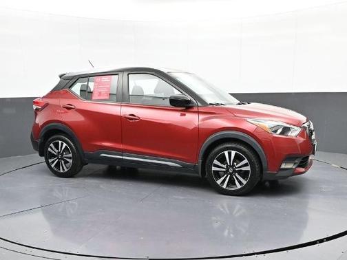 2020 Nissan Kicks SR