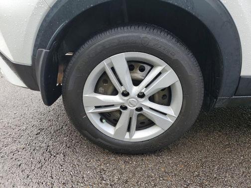Fresh Powder 2024 Nissan Kicks S