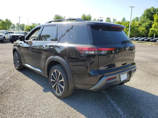 Super Black 2026 Nissan Pathfinder Platinum