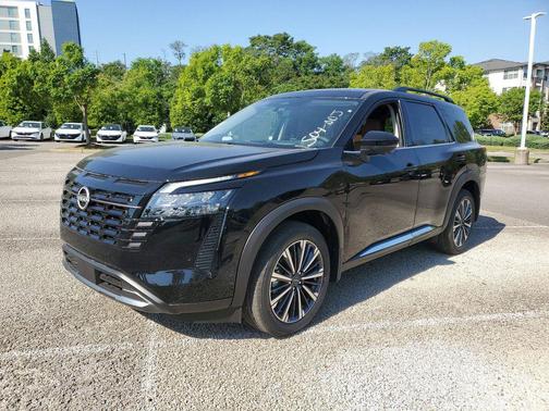 Super Black 2026 Nissan Pathfinder Platinum