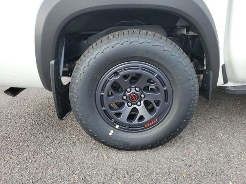 2025 Nissan Frontier PRO-X