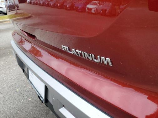 2025 Nissan Pathfinder Platinum FWD