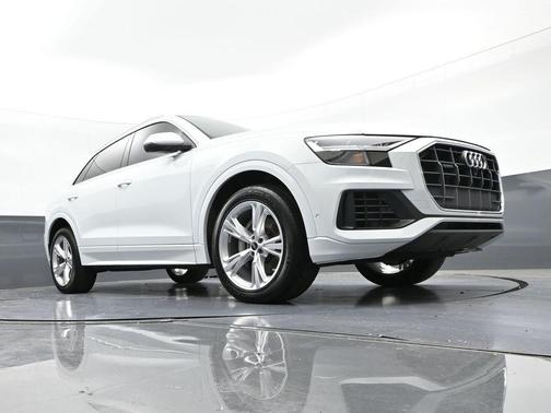 2022 Audi Q8 55 Premium