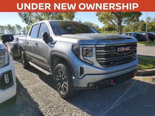 2024 GMC Sierra 1500 AT4