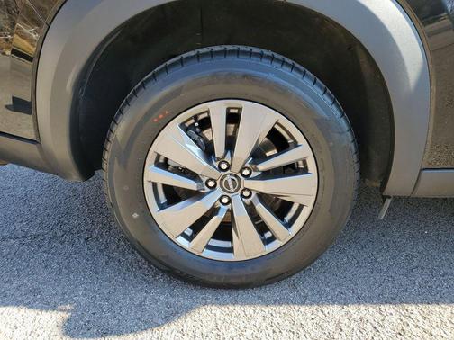 2024 Nissan Pathfinder SV 4WD