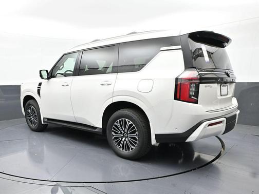 2025 Nissan Armada Platinum 2WD
