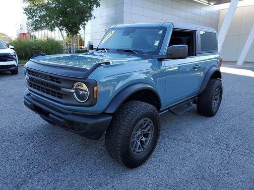 2023 Ford Bronco Base