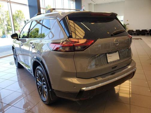 2025 Nissan Rogue Platinum