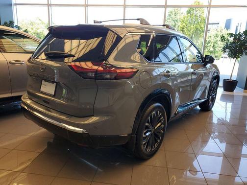 2025 Nissan Rogue Platinum