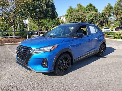 2021 Nissan Kicks SR