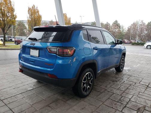 2025 Jeep Compass Trailhawk
