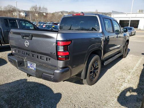 2023 Nissan Frontier SV