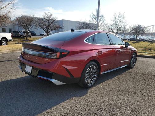 2024 Hyundai SONATA Hybrid Limited