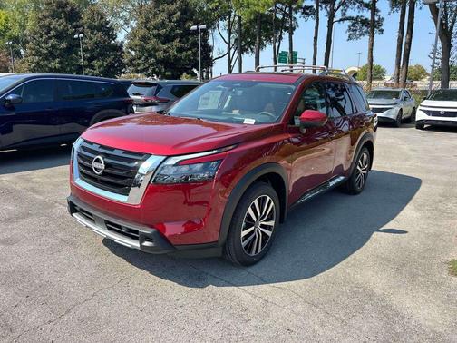 2025 Nissan Pathfinder Platinum FWD