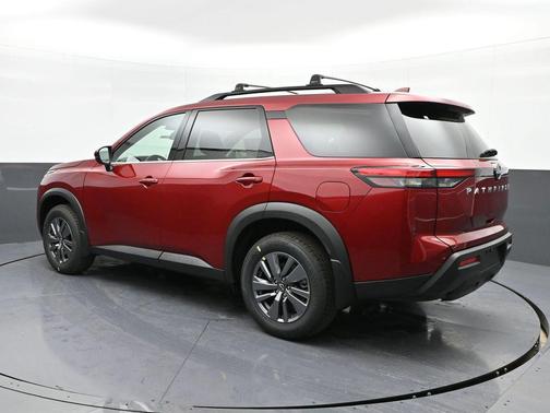 2025 Nissan Pathfinder SV FWD