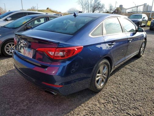 2017 Hyundai SONATA SE