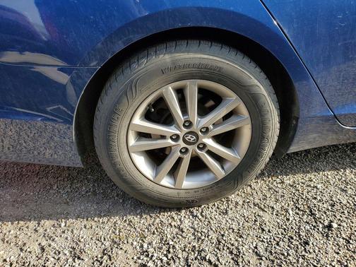 2017 Hyundai SONATA SE