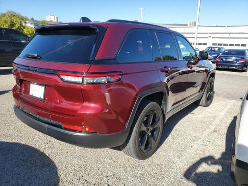 2023 Jeep Grand Cherokee Altitude
