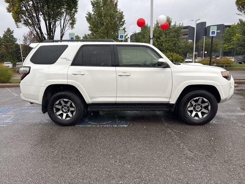 2024 Toyota 4Runner TRD Off Road