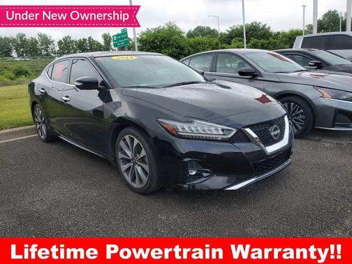 Super Black 2023 Nissan Maxima 3.5 Platinum
