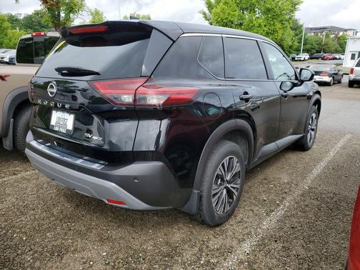 Super Black 2023 Nissan Rogue SV