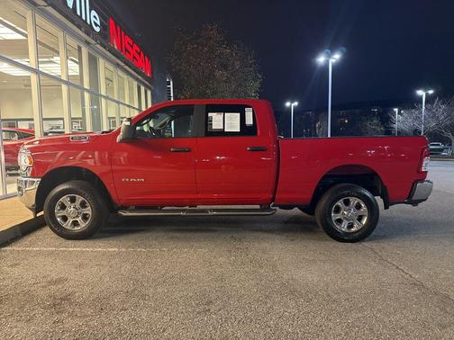 2024 RAM 2500 Big Horn Crew Cab 4x4 6'4' Box