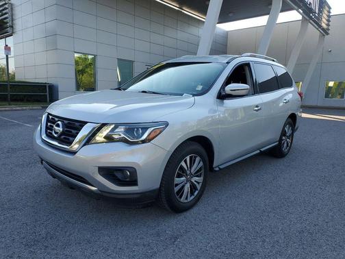 2019 Nissan Pathfinder SV
