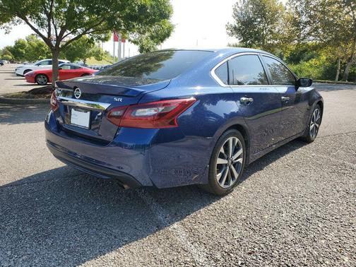 2017 Nissan Altima 2.5 SR