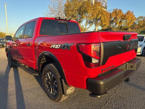 2024 Nissan Titan PRO-4X