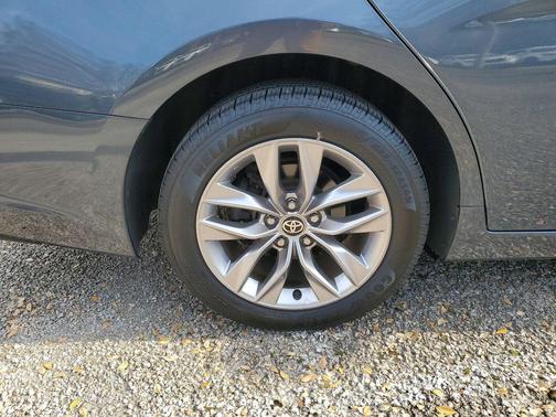 2021 Toyota Avalon XLE