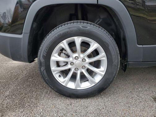 2020 Jeep Cherokee Latitude