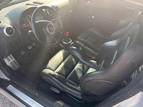 2002 Audi TT quattro