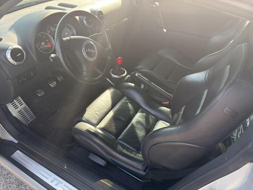 2002 Audi TT quattro