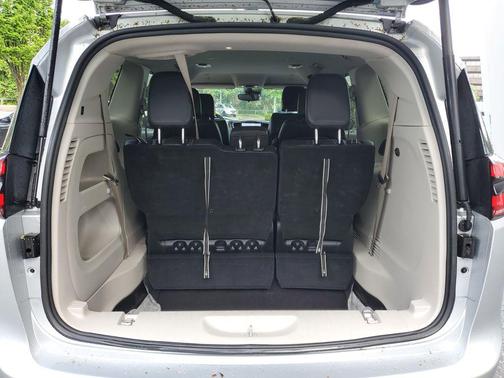 Silver Mist Clearcoat 2024 Chrysler Pacifica Touring L