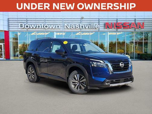 2025 Nissan Pathfinder SL FWD