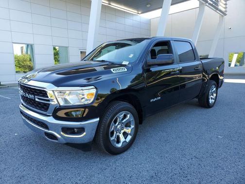 Diamond Black Crystal Pearlcoat 2022 RAM 1500 Big Horn/Lone Star