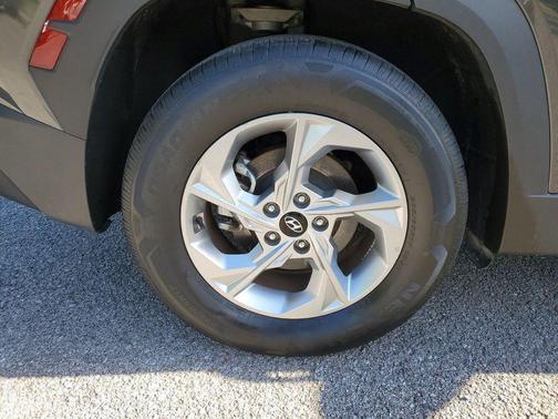 Dark Gray Metallic 2024 Hyundai TUCSON SEL