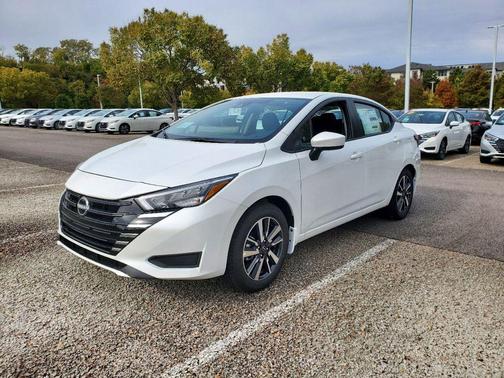 Aspen White 2025 Nissan Versa 1.6 SV
