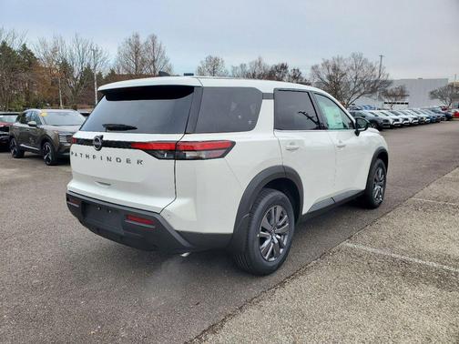 2025 Nissan Pathfinder S FWD