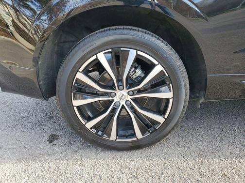 2024 Volvo XC60 B5 Ultimate Dark Theme