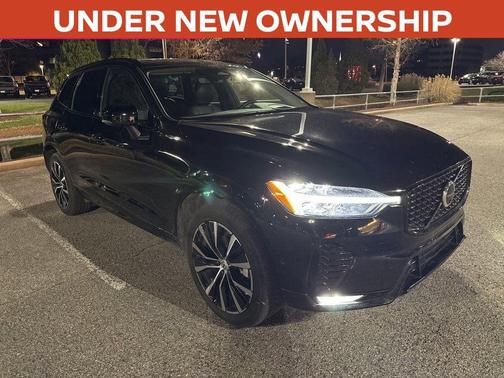 2024 Volvo XC60 B5 Ultimate Dark Theme