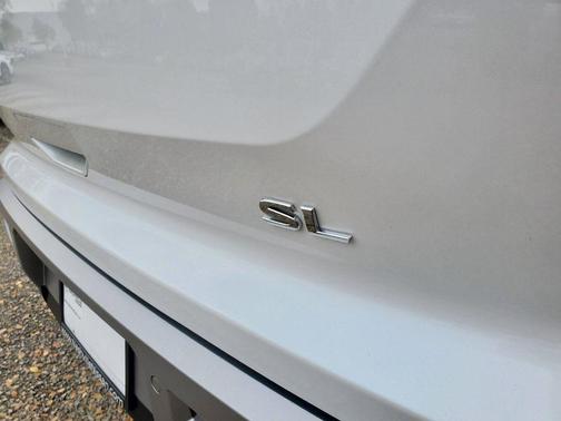 2025 Nissan Pathfinder SL FWD