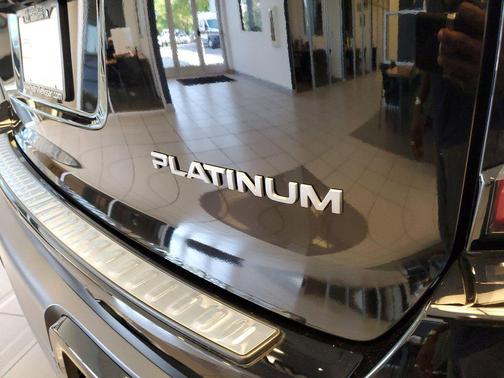 2025 Nissan Armada Platinum 4WD